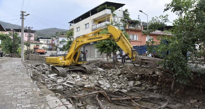 Kocababa Deresi ıslah çalışmaları başladı