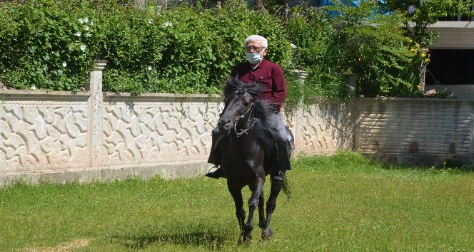 Askerde bindiği at, sivil hayatta şampiyon yaptı