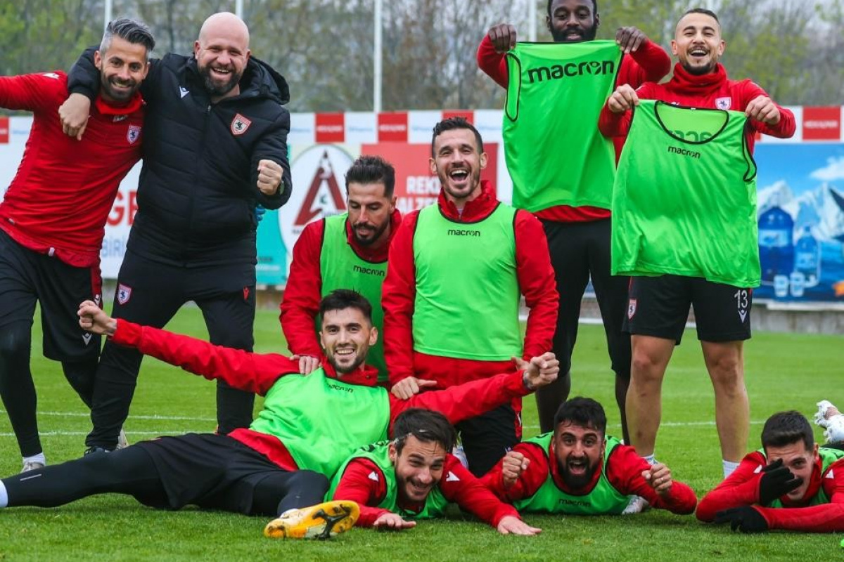 Samsunspor’da sözleşmesi biten 15 oyuncudan 9’uyla yollar ayrıldı