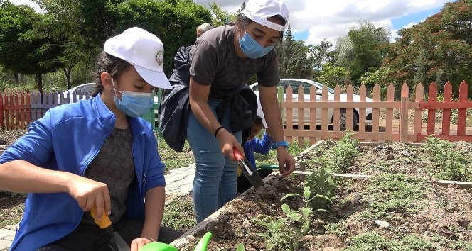 Çocuk Tarım Akademisi’nde çocuklar ’toprak’ ile buluşuyor