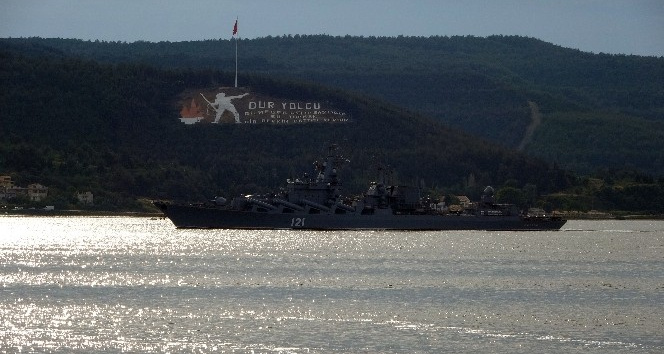 Rus savaş gemileri peş peşe Çanakkale Boğazı’ndan geçti
