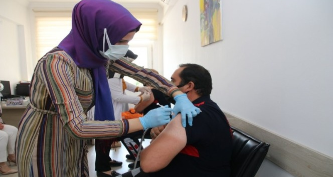 Ürgüp Belediyesi çalışanları aşı oldu