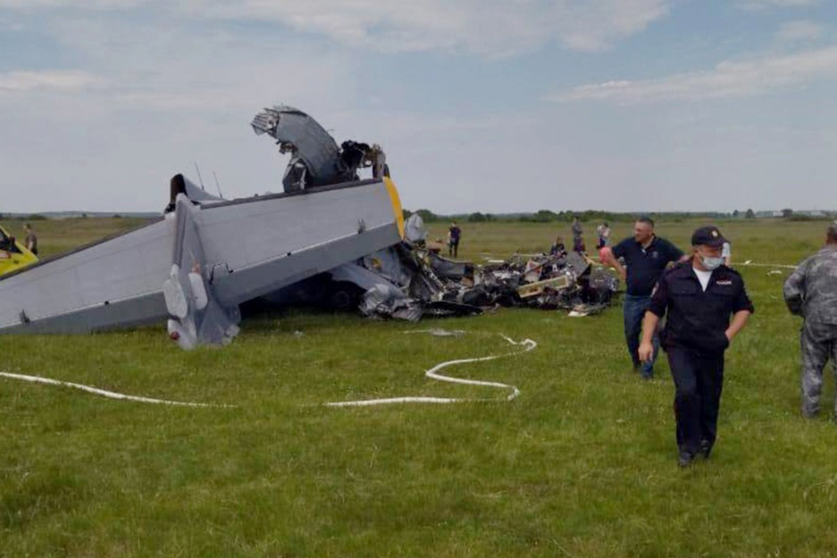 Rusya'da uçak düştü: 9 ölü, 15 yaralı