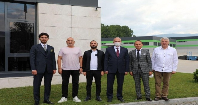 Başkan Özlü ilk 500 sanayi kuruluşu içine giren firmaya ziyaret etti