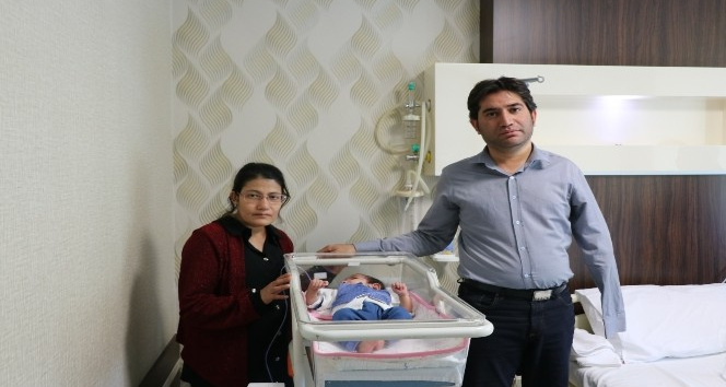 6 aylık Rabia bebek kalp ameliyatıyla sağlığına kavuştu