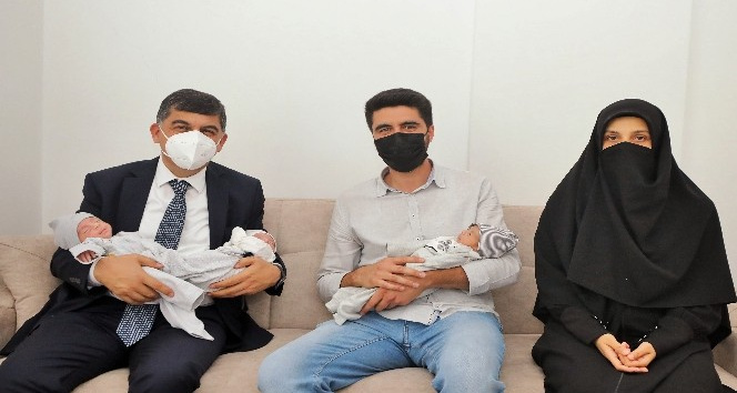 Fadıloğlu, Ayhan ailesinin üçüz bebek sevincine ortak oldu