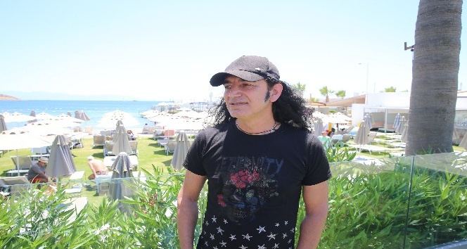 Filistin için “Yıkılsın İsrail” şarkısı söyleyen Murat Kekilli: “İsrail’e değil, Filistin’e gitmek isterim”