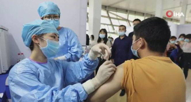 Çinde bir milyar dozdan fazla Covid-19 aşısı yapıldı