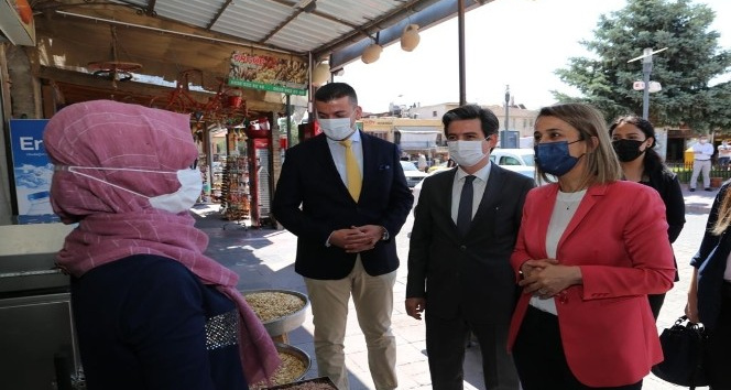 Vali Becel Ürgüp’te esnafları ziyaret etti