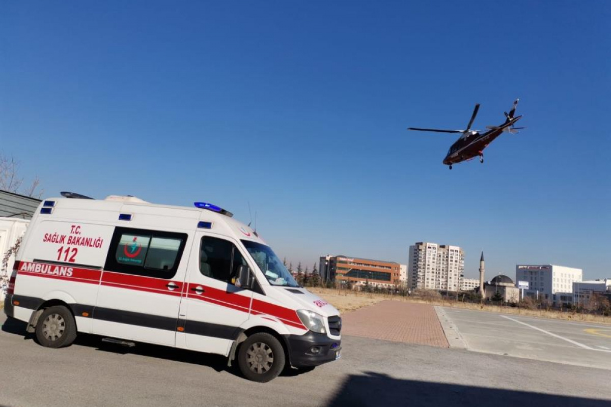 Sarız&#039;daki iki hastanın yardımına helikopter ambulans yetişti