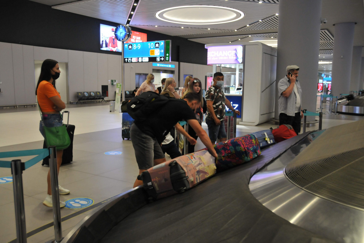 Rus turistler İstanbul’a geldi