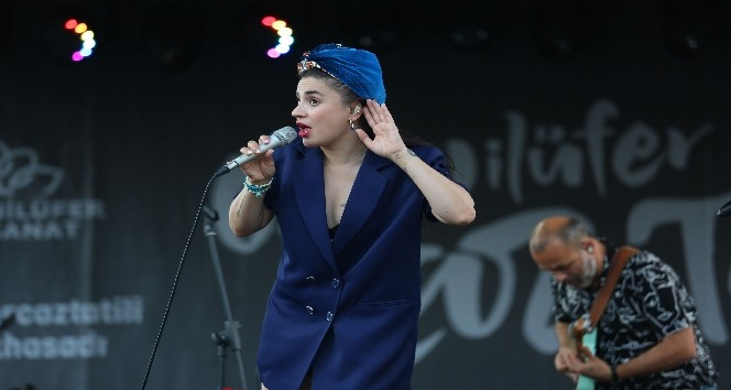 Ceylan Ertem konserinde Haluk Levent sürprizi