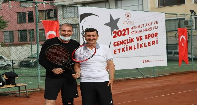Tenis Turnuvası Vali Arslantaş’ın açılış maçıyla başladı