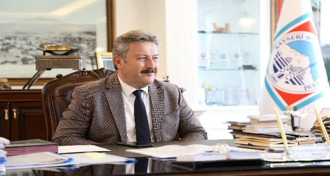 Başkan Dr. Palancıoğlu, madalya alan haltercilerin başarısını kutladı