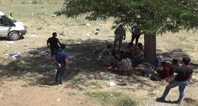 Bitlis’te 70 düzensiz göçmen yakalandı