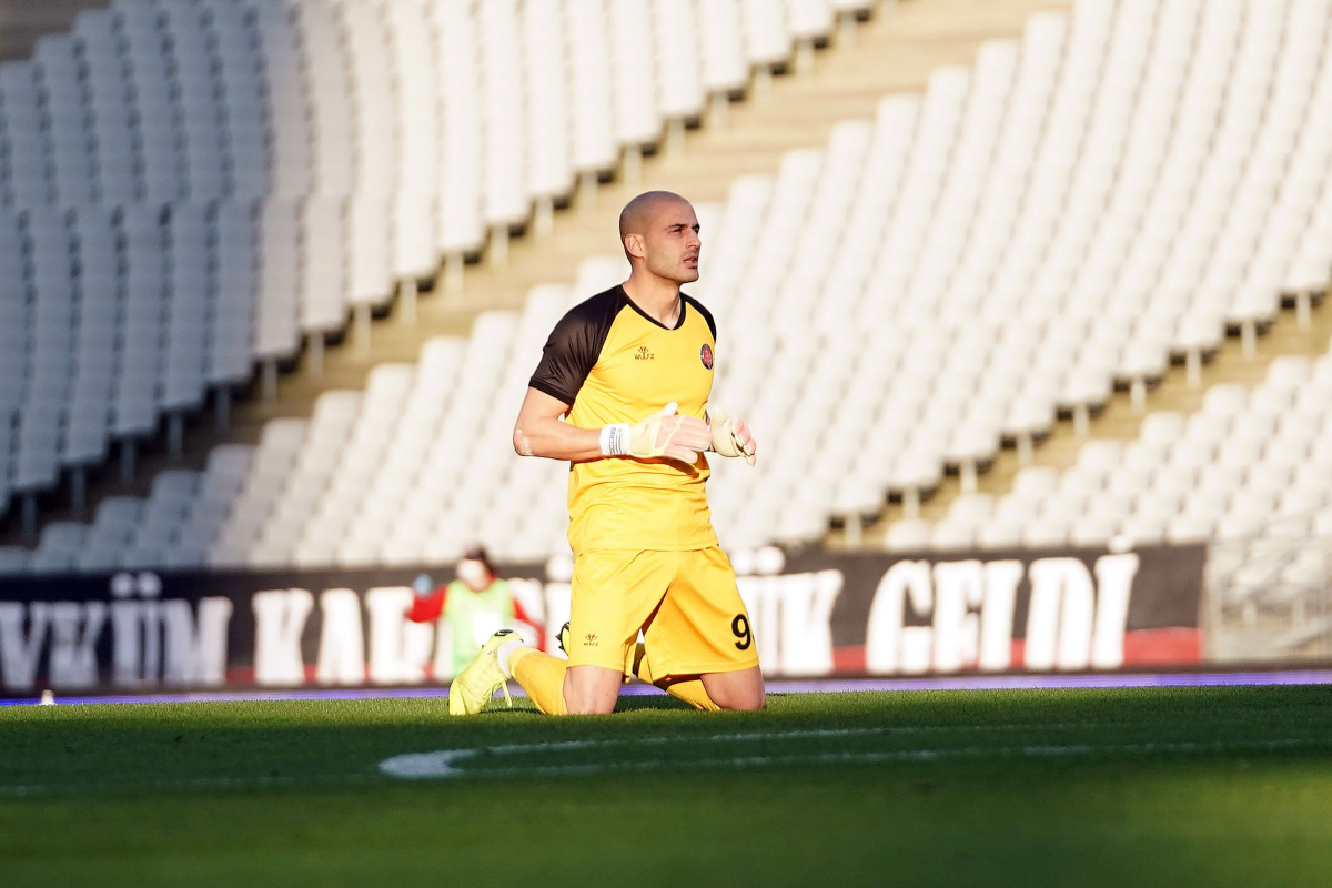 Galatasaray, Aykut Özer ile ilgileniyor