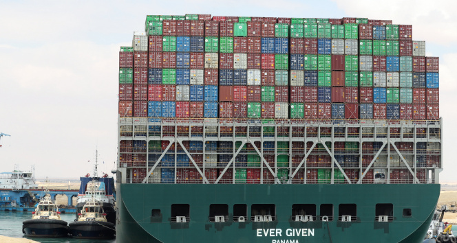 Mısır Süveyş Kanalını kapatan geminin sahibi olan firma ile tazminat konusunda anlaştı