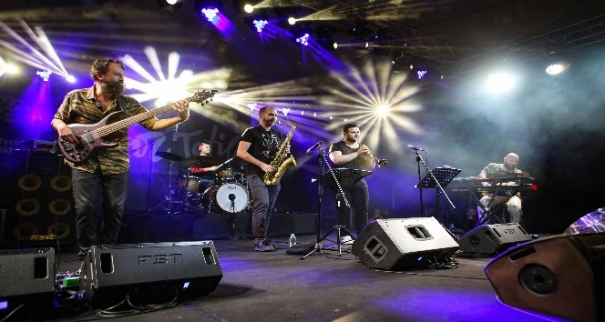 Nilüfer’de Caz Tatili dolu dolu geçiyor