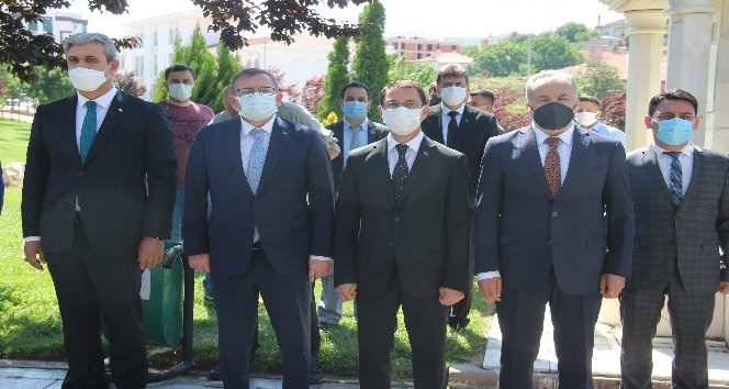 Şair Mahtumkulu Firakı törenle anıldı