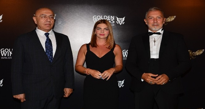 Golden Wings  Ödül Töreni ünlüler geçidine sahne oldu