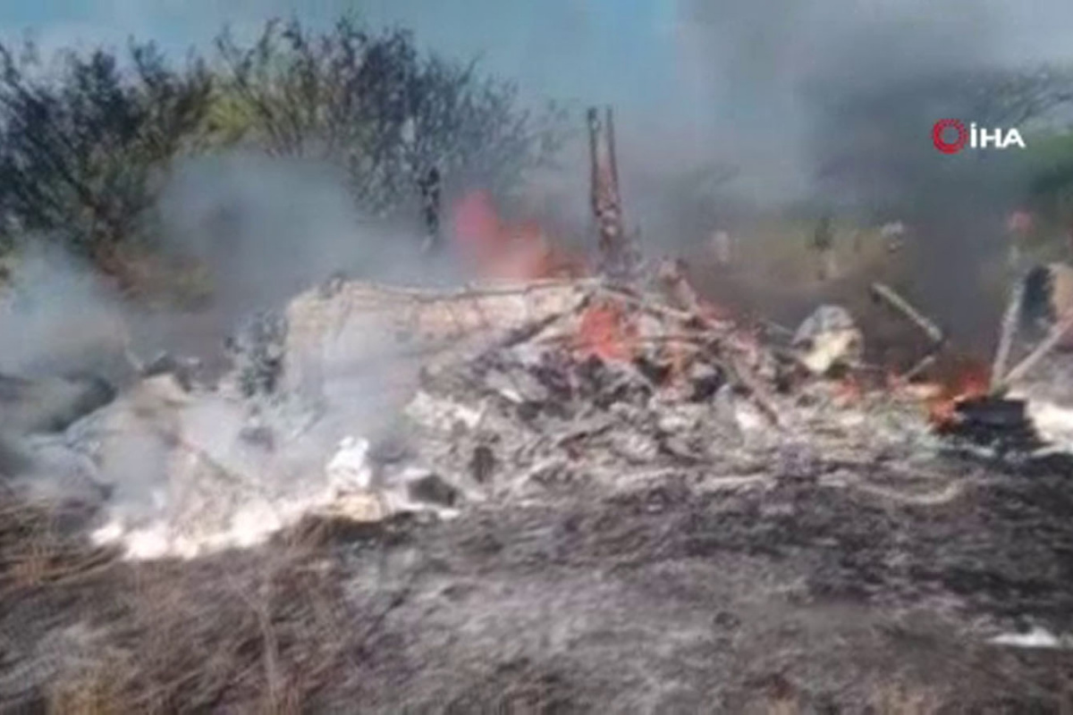 Kenya&#039;da askeri helikopter düştü: 17 ölü