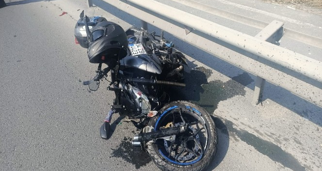 Basın Ekspres Yolu’nda motosiklet ile araç çarpıştı: 2 yaralı
