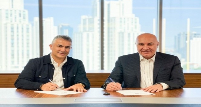 Samsunspor, teknik direktör Mehmet Altıparmak ile sözleşme imzaladı