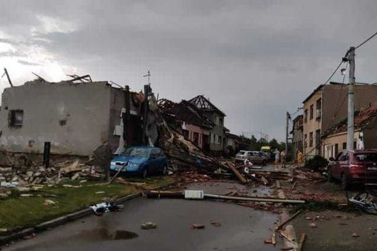 Çekya'yı vuran fırtınanın bilançosu belli oldu: 3 ölü