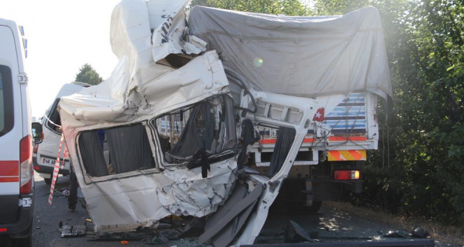 Elazığda düğün yolunda feci kaza: 3 ölü, 10 yaralı