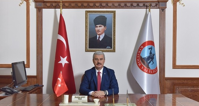 Vali Akın: "Ülkelerin, gelişmişlik düzeyini belirleyen en önemli kriter eğitimdir"