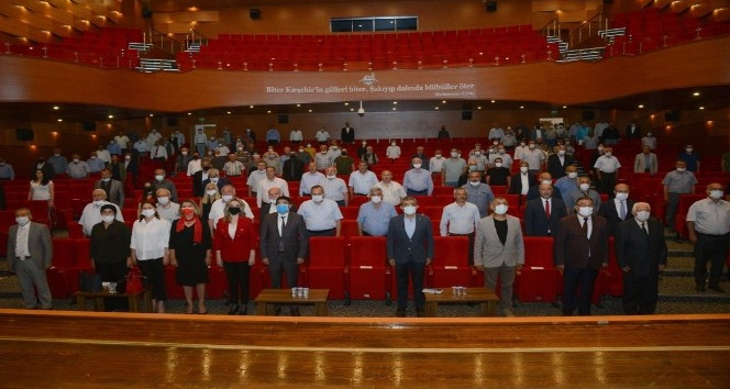 CHP milletvekili İlhan, muhtarlarla bir araya geldi