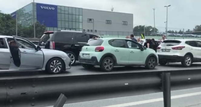 E5 Karayolunda çiftetelli oynadılar