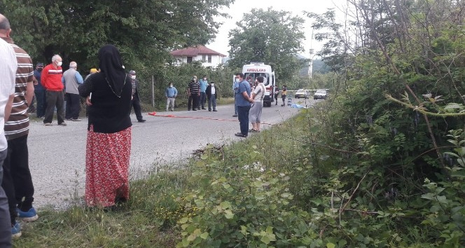 Minibüsün altında kalan 5 yaşındaki çocuk hayatını kaybetti