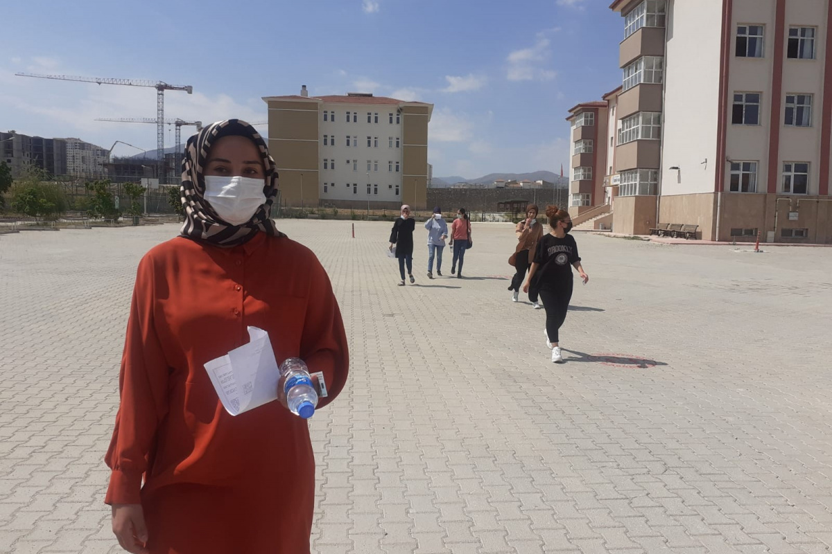 Değişen okul ismi öğrencileri mağdur etti