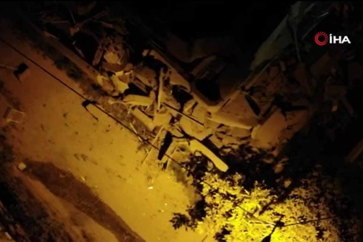 Sarıyerde çöken 9 katlı bina drone ile görüntülendi