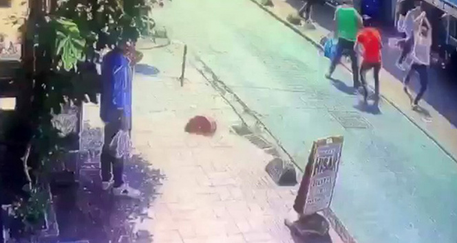 Beyoğlunda esnafın meydan kavgası kamerada