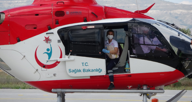 Ambulans helikopter 1 buçuk aylık bebek için havalandı