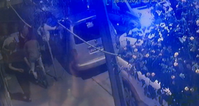 Zeytinburnunda silahlı kavgada 21 yaşındaki genç hayatını kaybetti