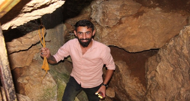 Harput’a çıkanların uğrak noktası Buzluk Mağarası, giren 5 dakika duramıyor