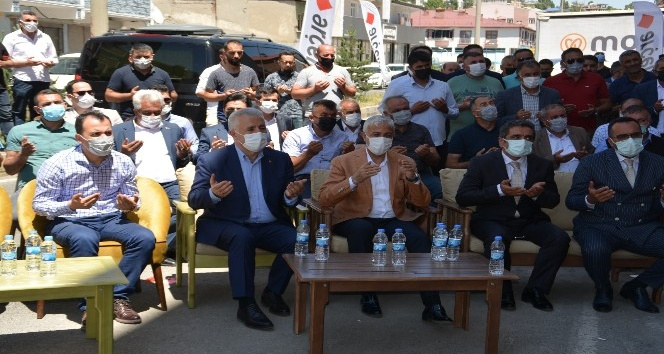 AK Parti Kars Milletvekilleri Arslan ve Kılıç Sarıkamış’ta işyeri açılışına katıldı