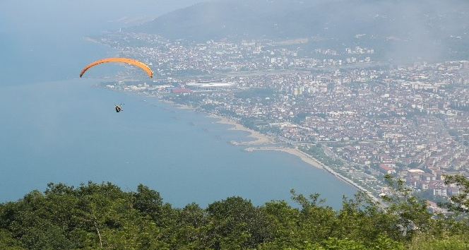 Yamaç paraşütü tutkunları Ordu’yu mesken tuttu