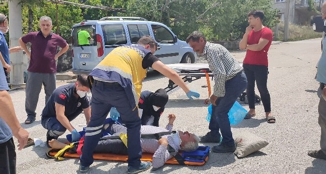 Kazada ayağı kırılan sürücü ‘Ayağım ayağım’ diye yardım istedi