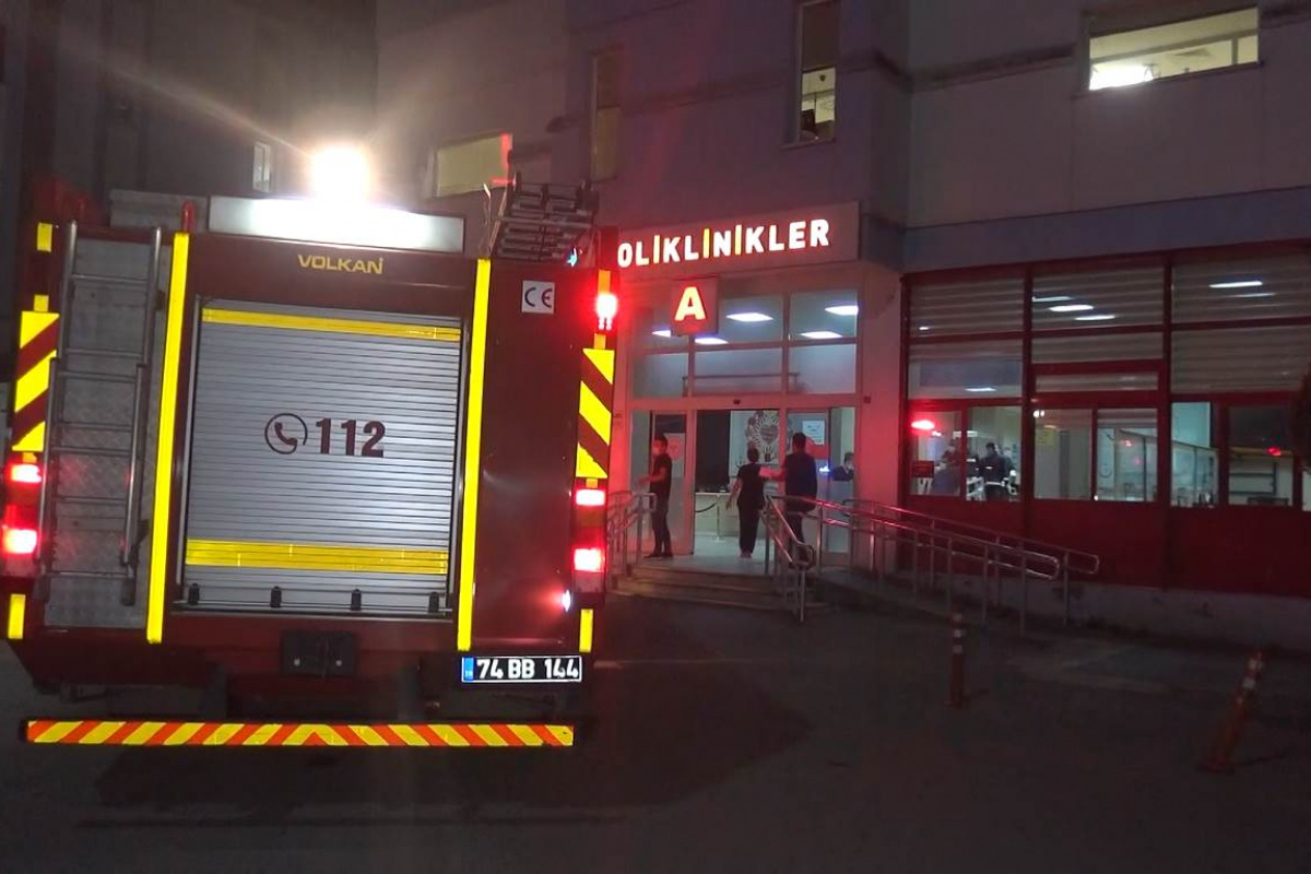 Hastanede yangın paniği yaşandı, 21 hasta farklı servislere tahliye edildi