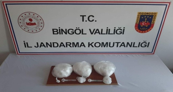 Narkotik köpeği ‘Ezber’ 1 milyon liralık uyuşturucuyu yakalattı