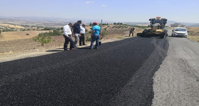 Köylerde yol bakım onarım çalışmalarına hız verildi