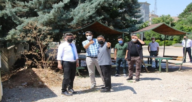 Karacoşkun Üniversite içerisindeki çevre düzenleme çalışmalarını inceledi