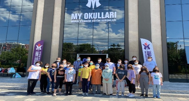 MY Kolej’de LGS başarısı mutluluğu