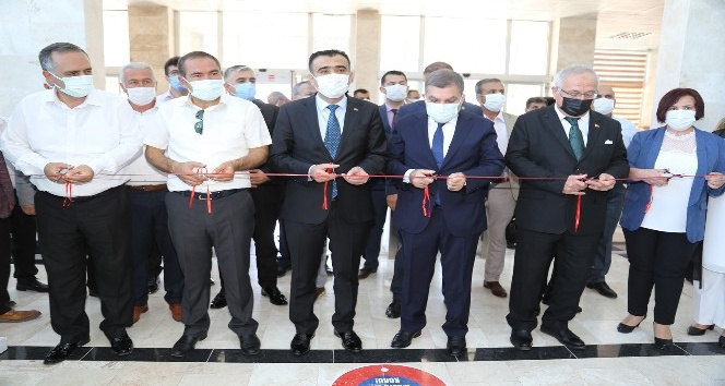 Karaman Belediyesi El Sanatları Karma Sergisi açıldı