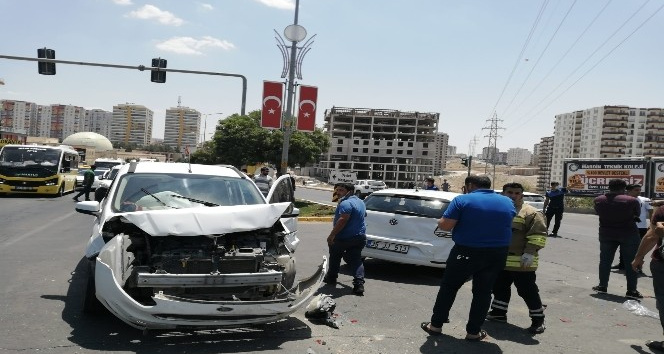 Mardin’de zincirleme kaza: 1 yaralı