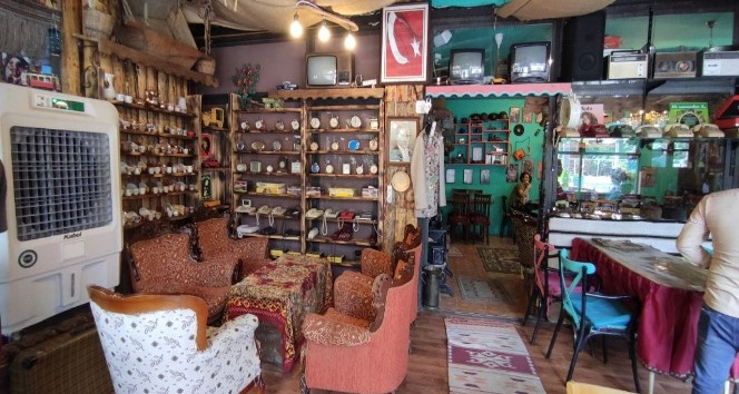 Dondurmayla serinleyenler maziye yolculuk yapıyor